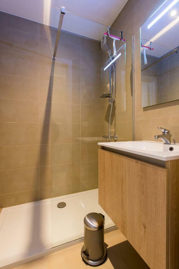 Cosy Studio With Sea View In Oostende Buitenkant foto