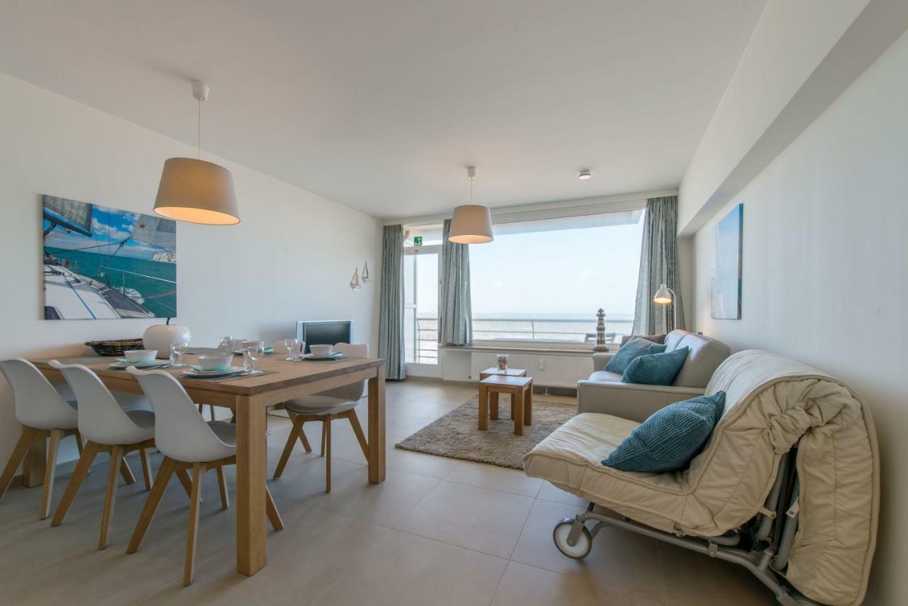 Cosy Studio With Sea View In Oostende Buitenkant foto
